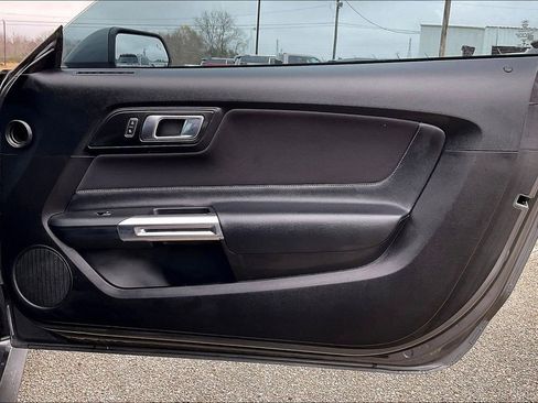 Certified 2022 Ford Mustang Coupe image 24