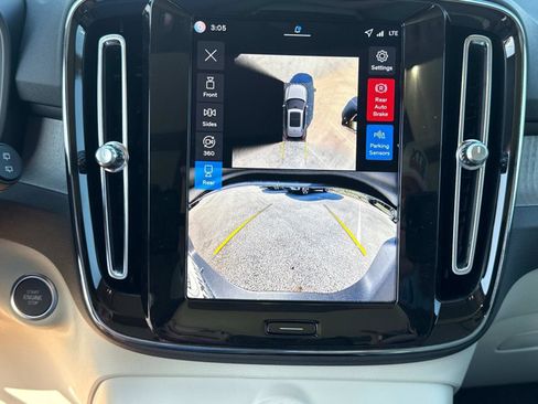 New 2026 Volvo XC40 B5 Ultra w/ Climate Package AWD/4WD image 23