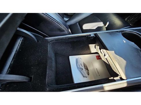 Used 2018 Tesla Model 3 Long Range image 31