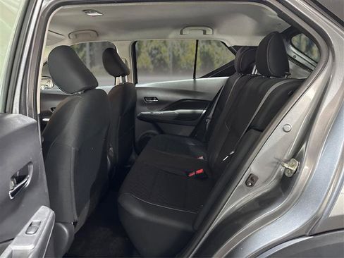 Used 2021 Nissan Kicks SV image 10