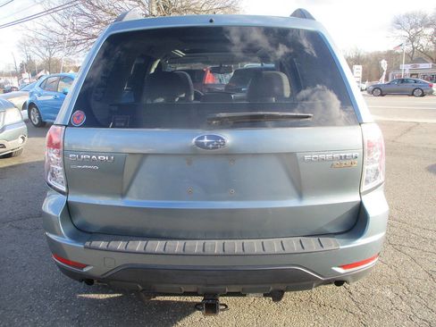 Used 2010 Subaru Forester 2.5X Premium image 3