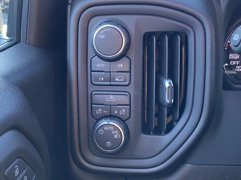 Used 2024 Chevrolet Silverado 1500 Custom image 19