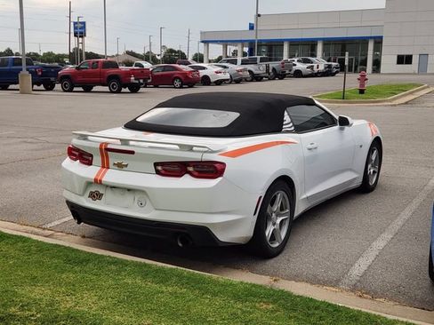 Used 2020 Chevrolet Camaro LT RWD image 4
