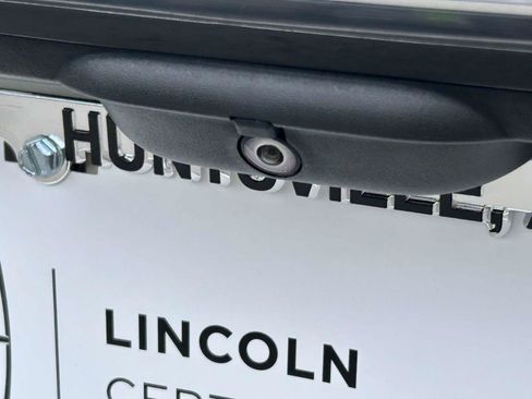 Used 2022 Lincoln Nautilus Reserve AWD/4WD image 5