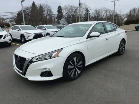 Used 2019 Nissan Altima 2.5 SV image 4