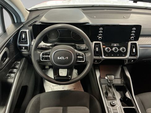 Used 2022 Kia Sorento LX AWD/4WD image 10