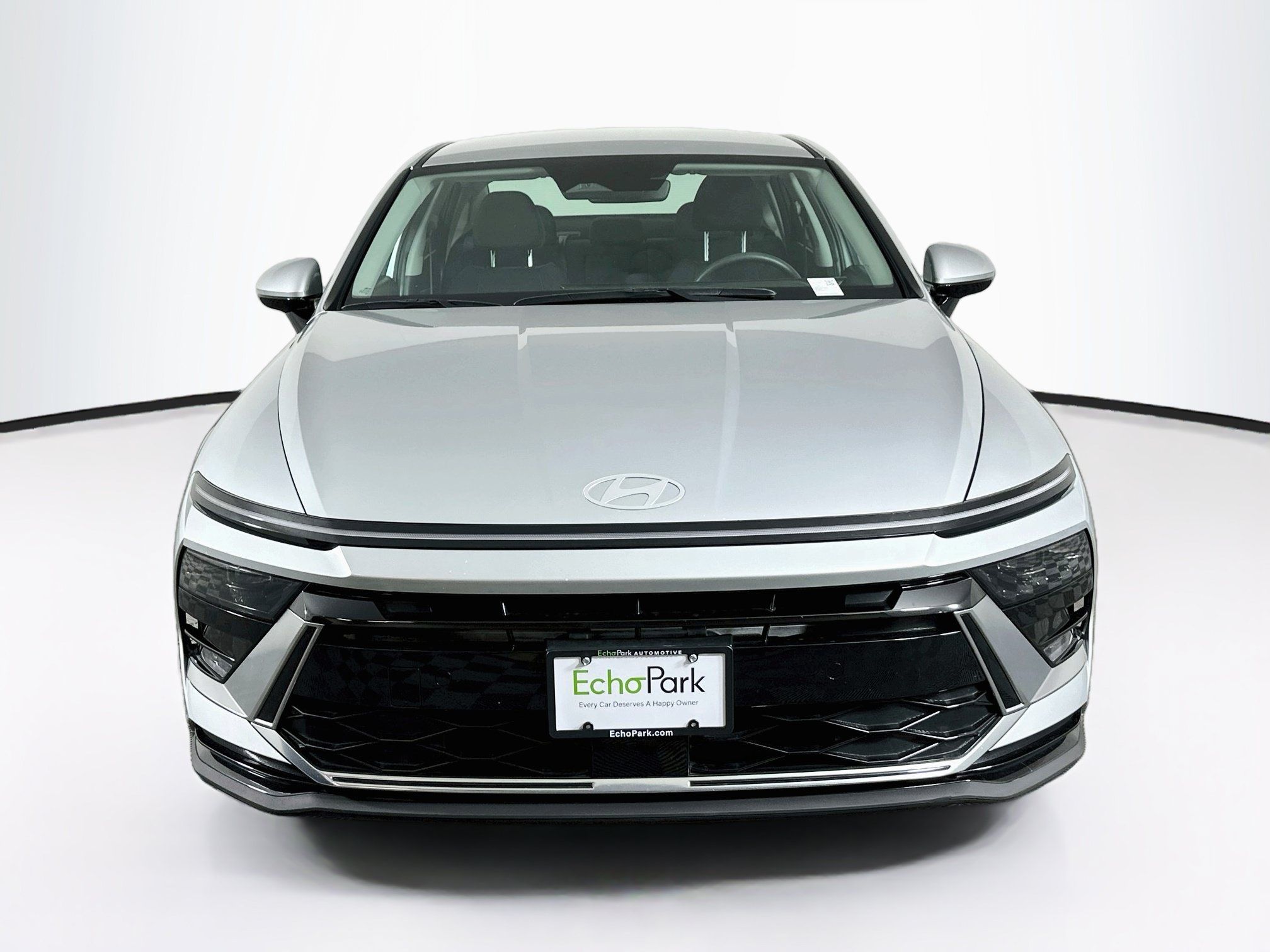 Used 2025 Hyundai Sonata SEL FWD image 2