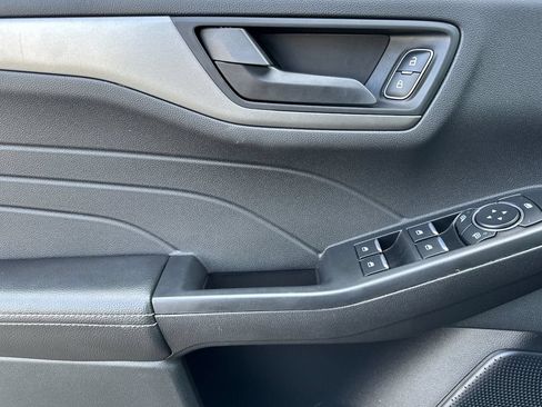 Used 2025 Ford Escape Active FWD image 11