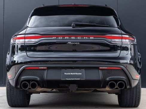 Certified 2023 Porsche Macan AWD/4WD image 10