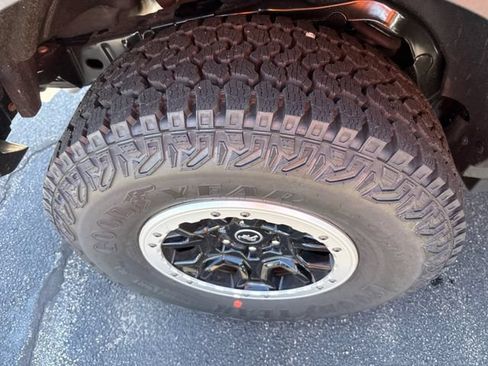 New 2025 Ford Bronco 4-Door w/ Sasquatch Package AWD/4WD image 17