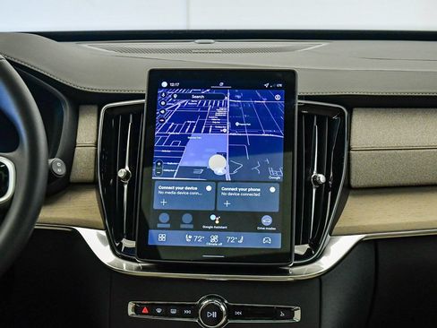 Certified 2026 Volvo XC90 B6 Plus w/ Protection Package AWD/4WD image 14