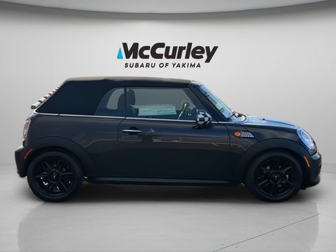 Used 2014 MINI Cooper Convertible image 6