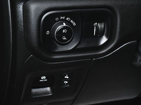 Used 2023 RAM 1500 Big Horn AWD/4WD image 16
