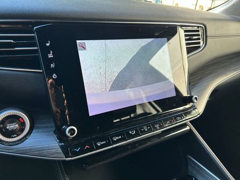 Used 2024 Jeep Wagoneer Series II w/ Flexible Seating Group image 26