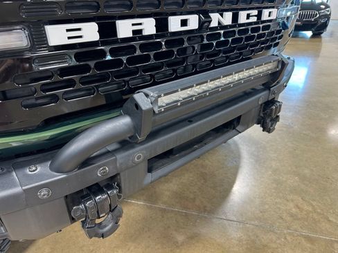 Used 2024 Ford Bronco Wildtrak AWD/4WD image 11