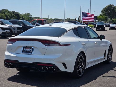 Used 2023 Kia Stinger GT2 AWD/4WD image 4