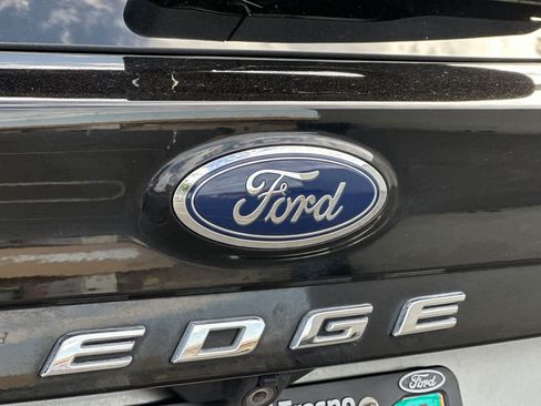 Certified 2021 Ford Edge SE FWD image 28