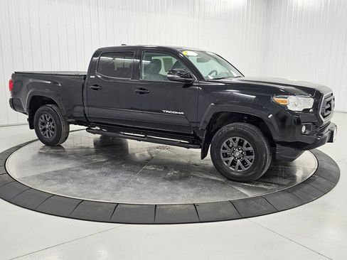 Used 2021 Toyota Tacoma SR5 w/ Technology Package image 7