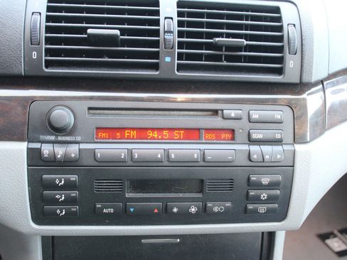 Used 2001 BMW 325Ci Convertible image 19