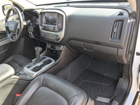 Used 2019 Chevrolet Colorado ZR2 image 41