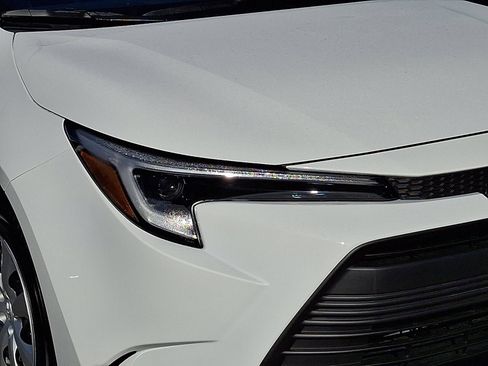 Certified 2026 Toyota Corolla LE image 9