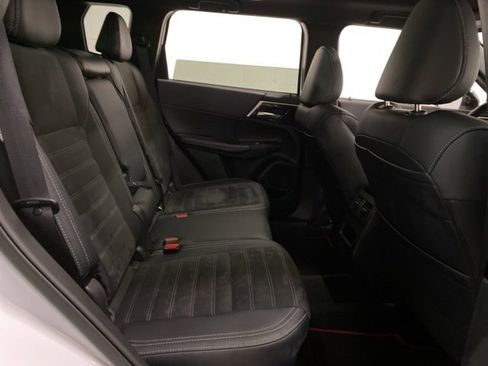 Used 2024 Mitsubishi Outlander Ralliart image 23