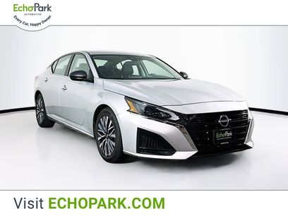 Used 2024 Nissan Altima 2.5 SV