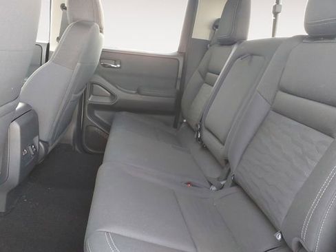 Used 2022 Nissan Frontier SV image 13