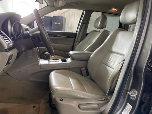 Used 2013 Jeep Grand Cherokee Laredo image 5