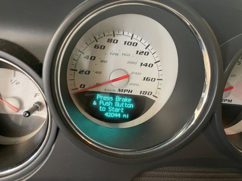 Used 2010 Dodge Challenger SRT8 w/ SRT Option Group II RWD image 21