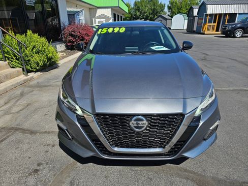 Used 2019 Nissan Altima 2.5 SR image 3