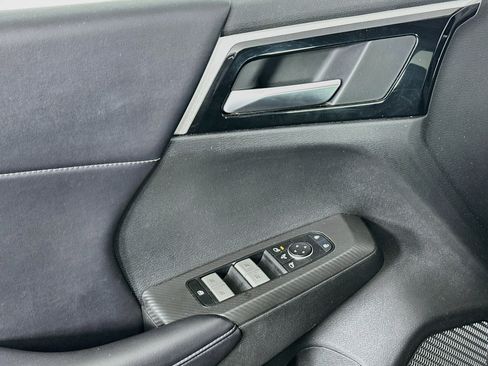 Used 2024 Mitsubishi Outlander SE AWD/4WD image 15