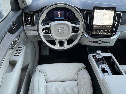 New 2026 Volvo XC90 T8 Ultra w/ Protection Package Premier AWD/4WD image 5