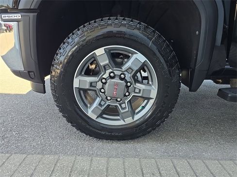 New 2025 GMC Sierra 2500 SLT w/ SLT Premium Package image 31