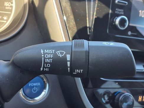 Used 2024 Toyota Camry SE image 16