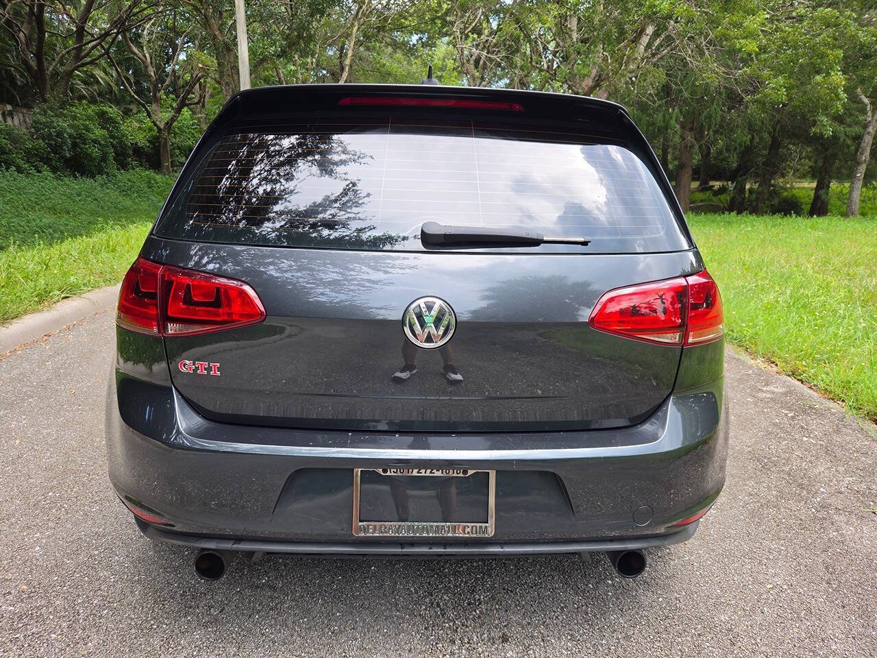 Used 2017 Volkswagen GTI SE FWD image 7