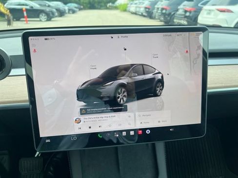 Used 2022 Tesla Model Y Long Range AWD/4WD image 18