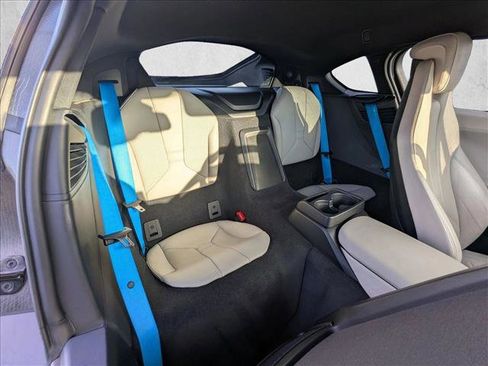 Used 2015 BMW i8 image 19