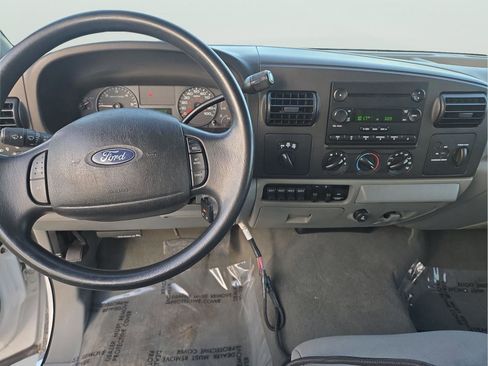 Used 2006 Ford F250 XL image 11