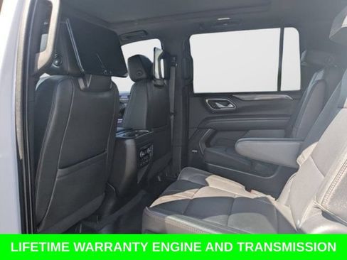 Used 2022 Chevrolet Suburban RST w/ Sport Performance Package RWD image 12