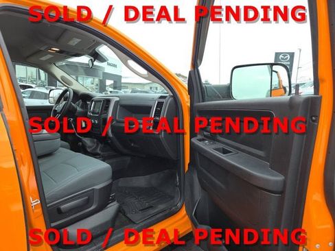 Used 2017 RAM 3500 Tradesman w/ Chrome Appearance Group image 12