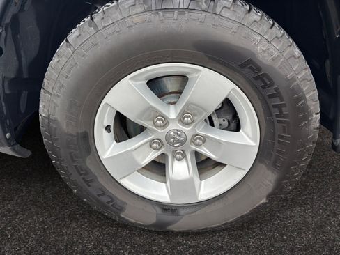 Used 2017 RAM 1500 Express image 14