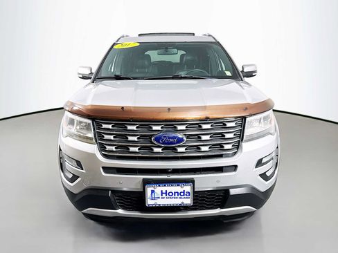 Used 2017 Ford Explorer Limited AWD/4WD image 2