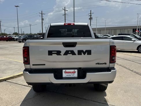 Used 2026 RAM 2500 Big Horn AWD/4WD image 6