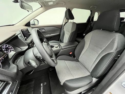 Used 2023 Nissan Rogue SV AWD/4WD image 19