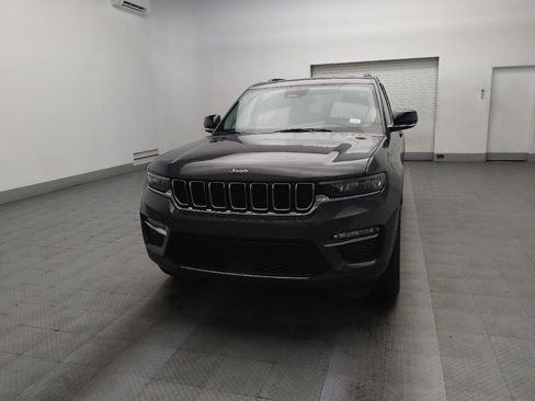 Used 2022 Jeep Grand Cherokee Limited image 15
