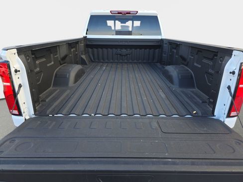 Used 2025 Chevrolet Silverado 2500 LTZ w/ LTZ Convenience Package image 16