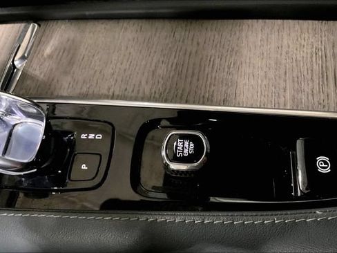 Certified 2024 Volvo XC90 T8 Ultimate AWD/4WD image 35