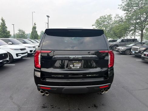 Used 2024 GMC Yukon XL Denali Ultimate AWD/4WD image 4