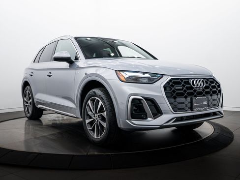 Certified 2023 Audi Q5 2.0T Premium Plus w/ Premium Plus Package AWD/4WD image 2